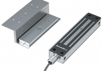 Комплект замка электромагнитного серии mag-lock-kit. В составе: замок электромагнитный накладной, пластина ответная металлическая, три Г-образных кронштейна для крепления замка и ответной части, комплект крепежа., трансформатор серии dh-transformer.